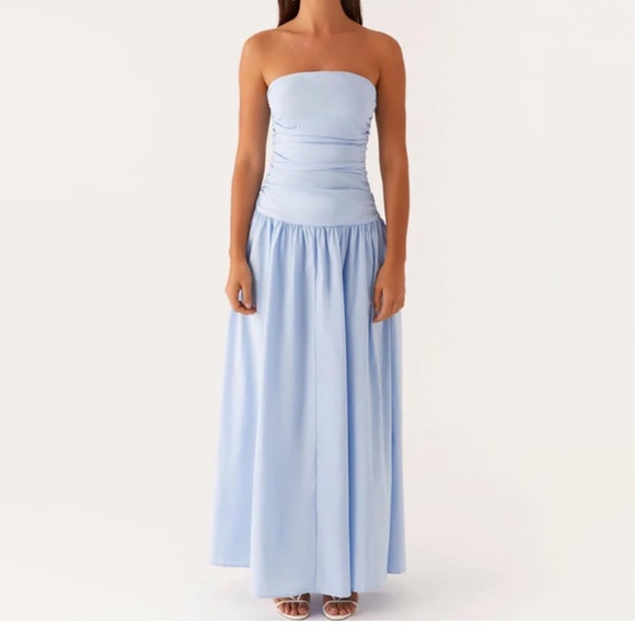 Dresses & Skirts - Elegant Light Blue Strapless Maxi Dress